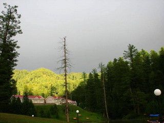 thmb1168Banjosa Lake , Azad Kashmir.jpg